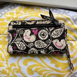 DISNEY BASICALLY NEW Vera Bradley Disney Wristlet